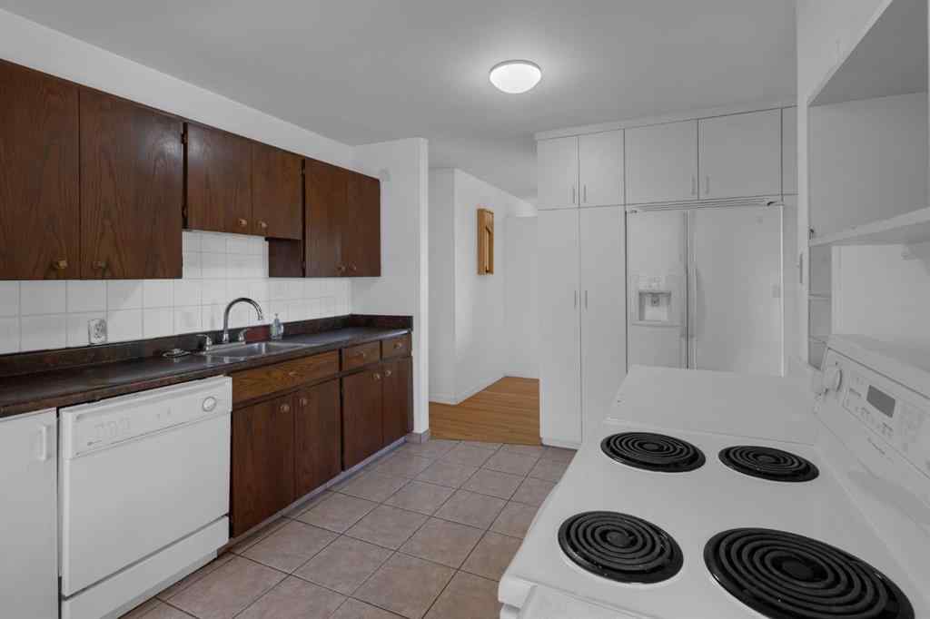 MLS® A2256402 - 419 33 Avenue NE in Winston Heights/Mountview Calgary, Residential