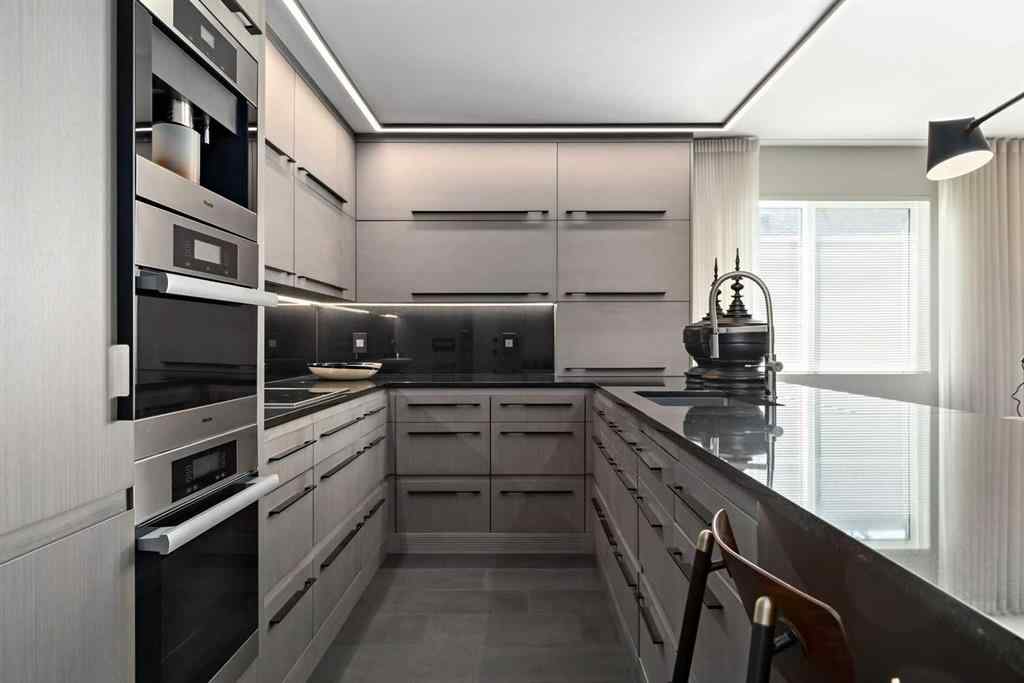 MLS® A2256406 - Unit #404 629 Royal Avenue SW in Lower Mount Royal Calgary, Residential