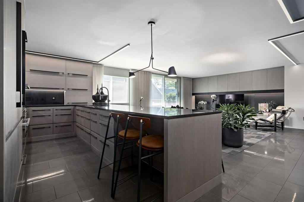 MLS® A2256406 - Unit #404 629 Royal Avenue SW in Lower Mount Royal Calgary, Residential