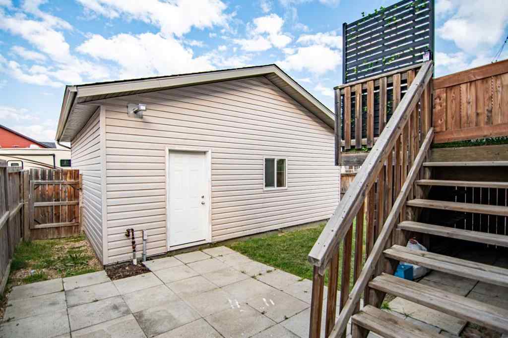 MLS® A2256407 - 10 Reynolds Road  in Ryders Ridge Sylvan Lake, Residential