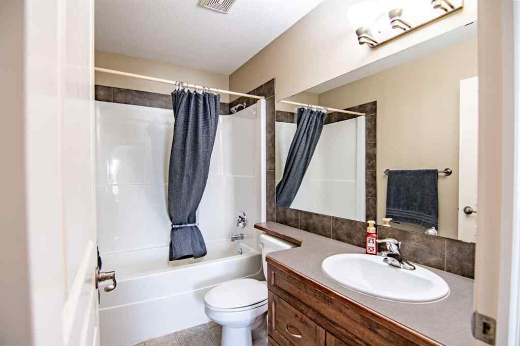 MLS® A2256407 - 10 Reynolds Road  in Ryders Ridge Sylvan Lake, Residential