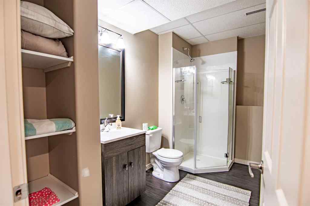 MLS® A2256407 - 10 Reynolds Road  in Ryders Ridge Sylvan Lake, Residential
