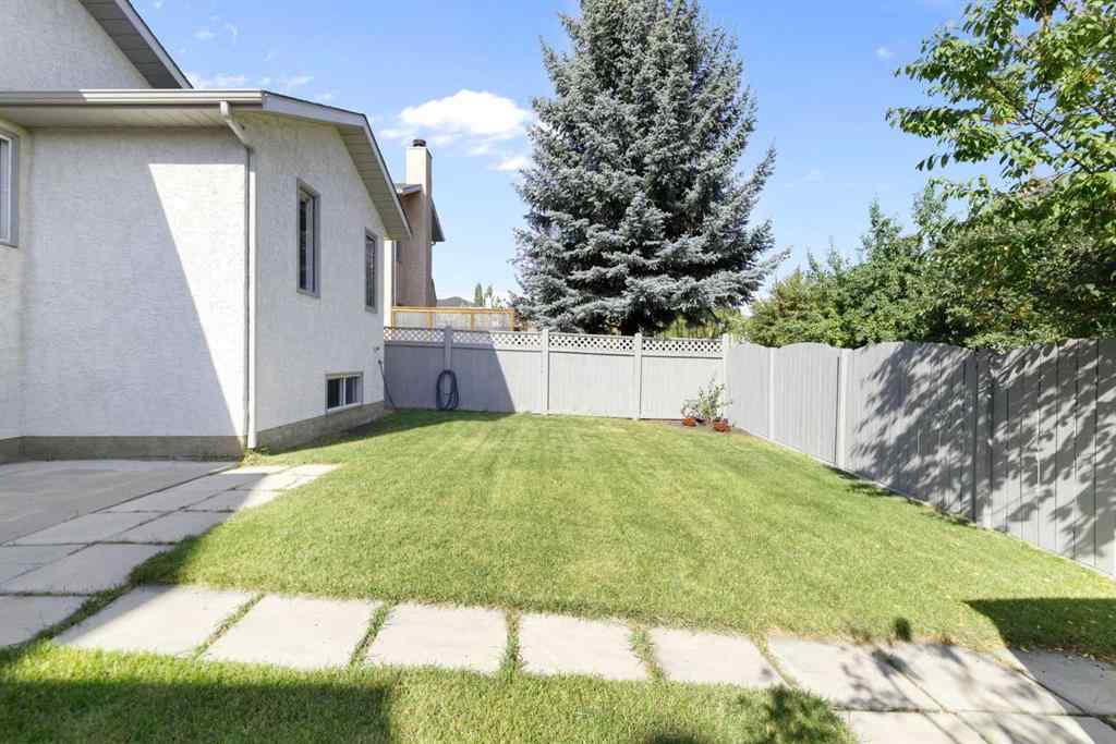 MLS® A2256408 - 28 Millrise Close SW in Millrise Calgary, Residential