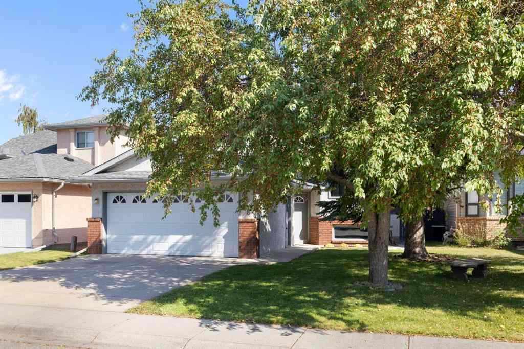 MLS® A2256408 - 28 Millrise Close SW in Millrise Calgary, Residential