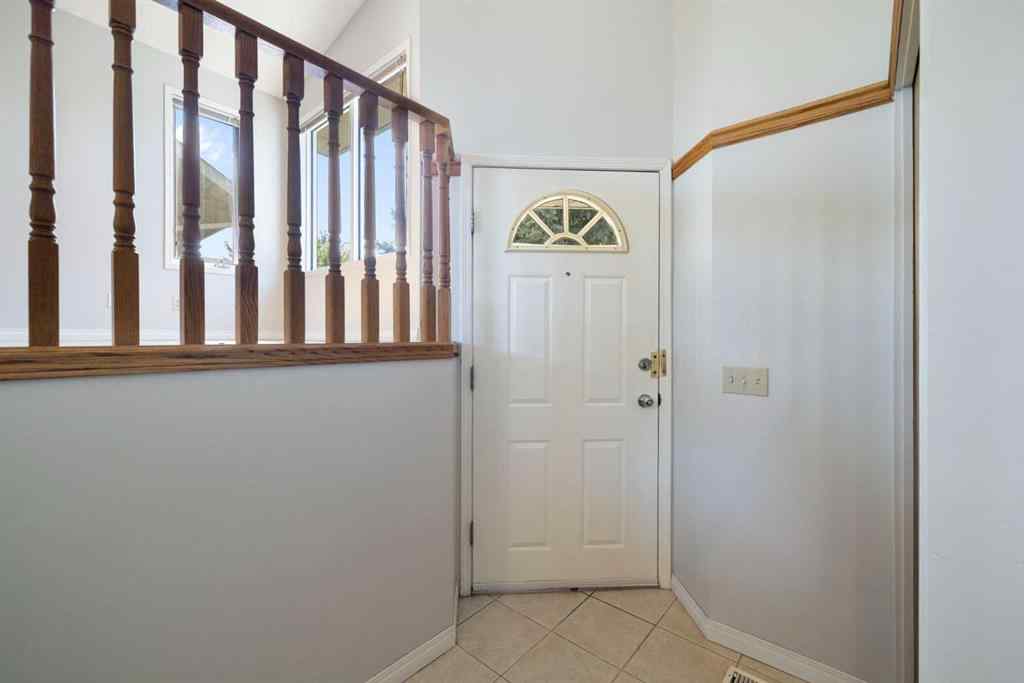 MLS® A2256408 - 28 Millrise Close SW in Millrise Calgary, Residential
