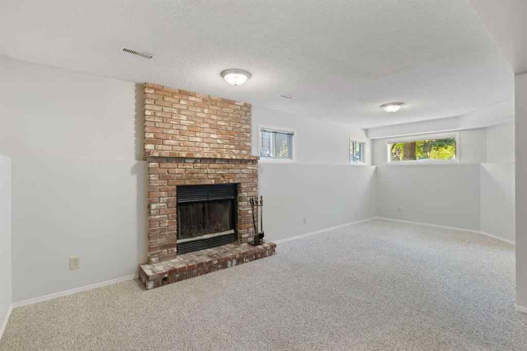 MLS® A2256408 - 28 Millrise Close SW in Millrise Calgary, Residential