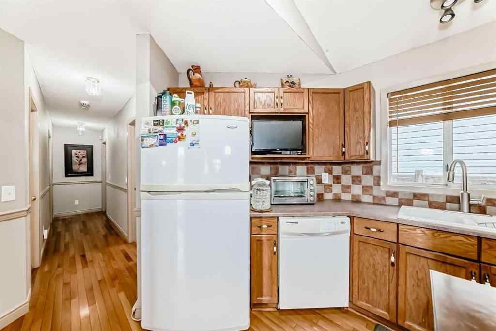 MLS® A2256410 - 189 Applemead Close SE in Applewood Park Calgary, Residential