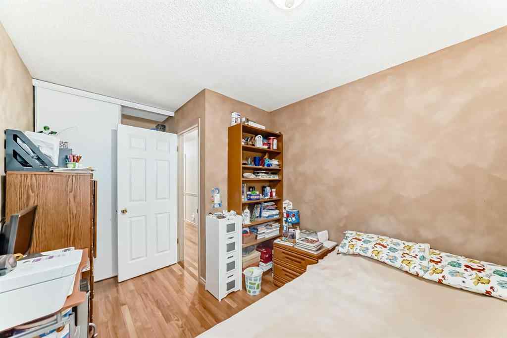 MLS® A2256410 - 189 Applemead Close SE in Applewood Park Calgary, Residential