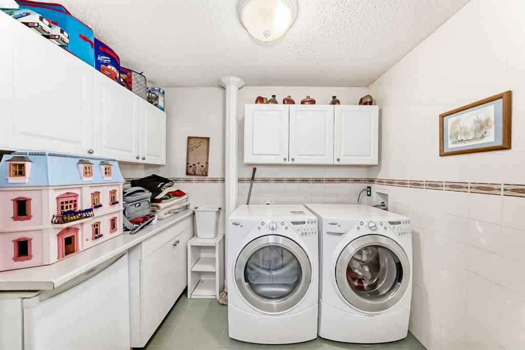 MLS® A2256410 - 189 Applemead Close SE in Applewood Park Calgary, Residential