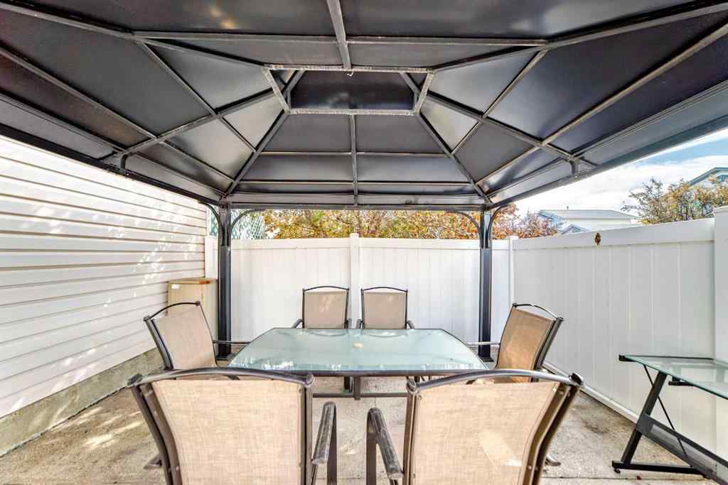 MLS® A2256410 - 189 Applemead Close SE in Applewood Park Calgary, Residential
