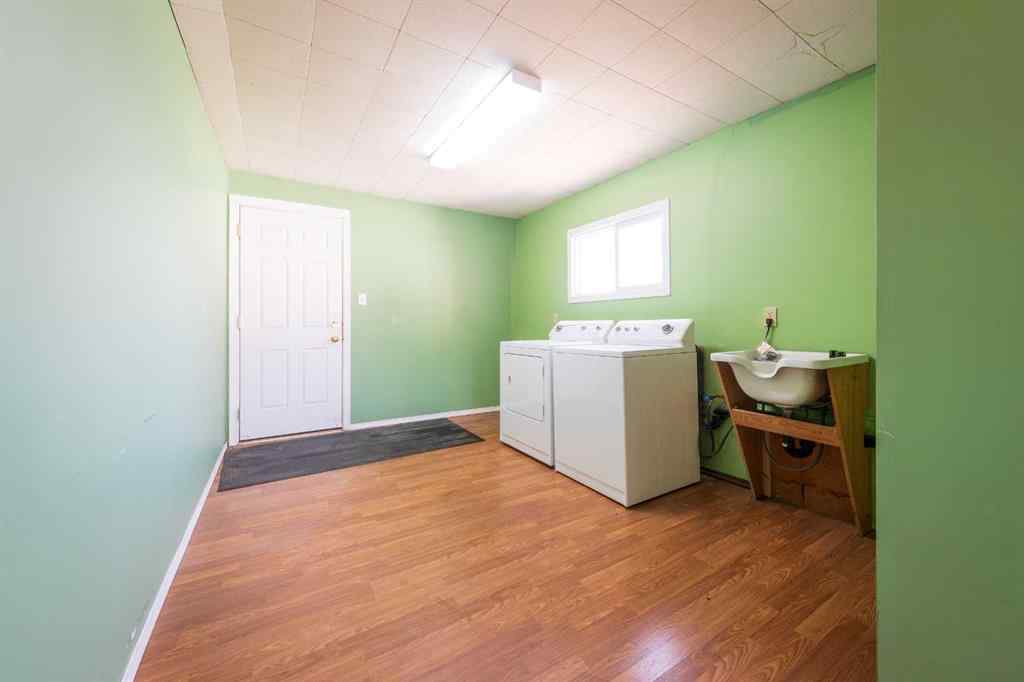 MLS® A2256411 - 1828 49 Avenue  in Wallacefield Lloydminster, Residential