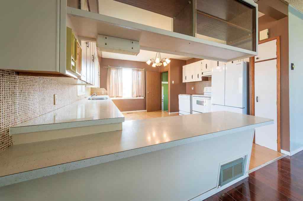 MLS® A2256411 - 1828 49 Avenue  in Wallacefield Lloydminster, Residential