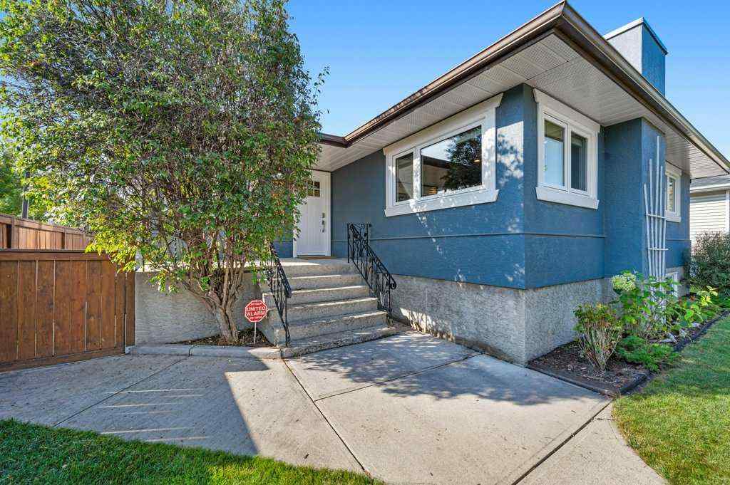 MLS® A2256414 - 1131 15 Avenue NE in Renfrew Calgary, Residential