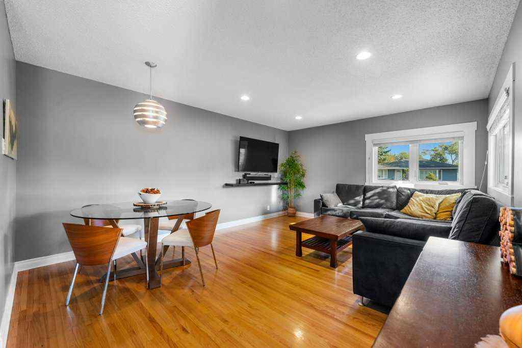 MLS® A2256414 - 1131 15 Avenue NE in Renfrew Calgary, Residential