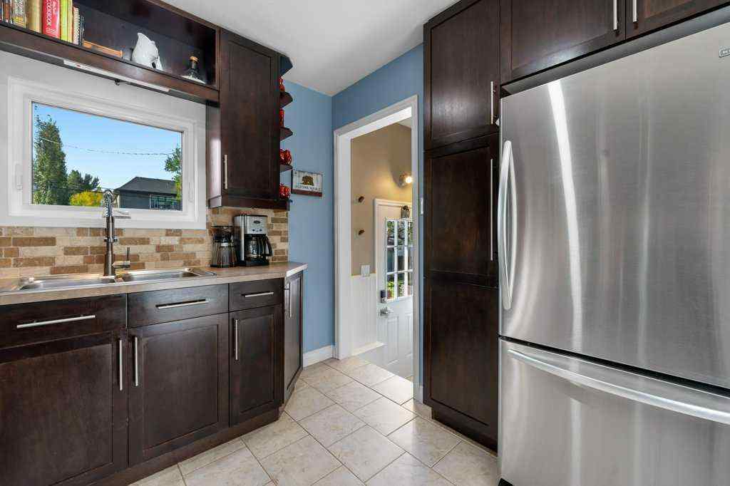 MLS® A2256414 - 1131 15 Avenue NE in Renfrew Calgary, Residential