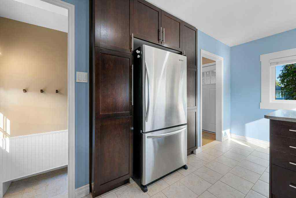MLS® A2256414 - 1131 15 Avenue NE in Renfrew Calgary, Residential
