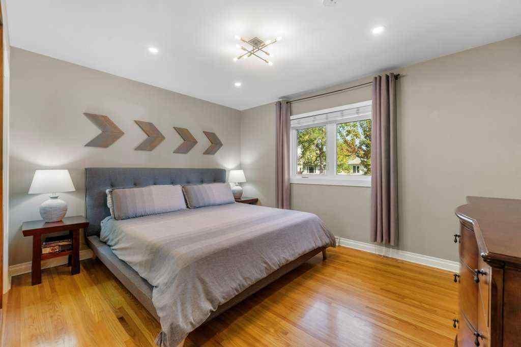 MLS® A2256414 - 1131 15 Avenue NE in Renfrew Calgary, Residential