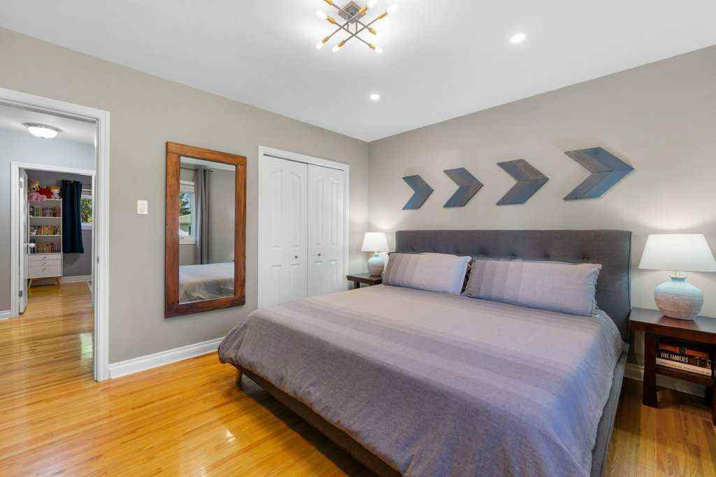 MLS® A2256414 - 1131 15 Avenue NE in Renfrew Calgary, Residential