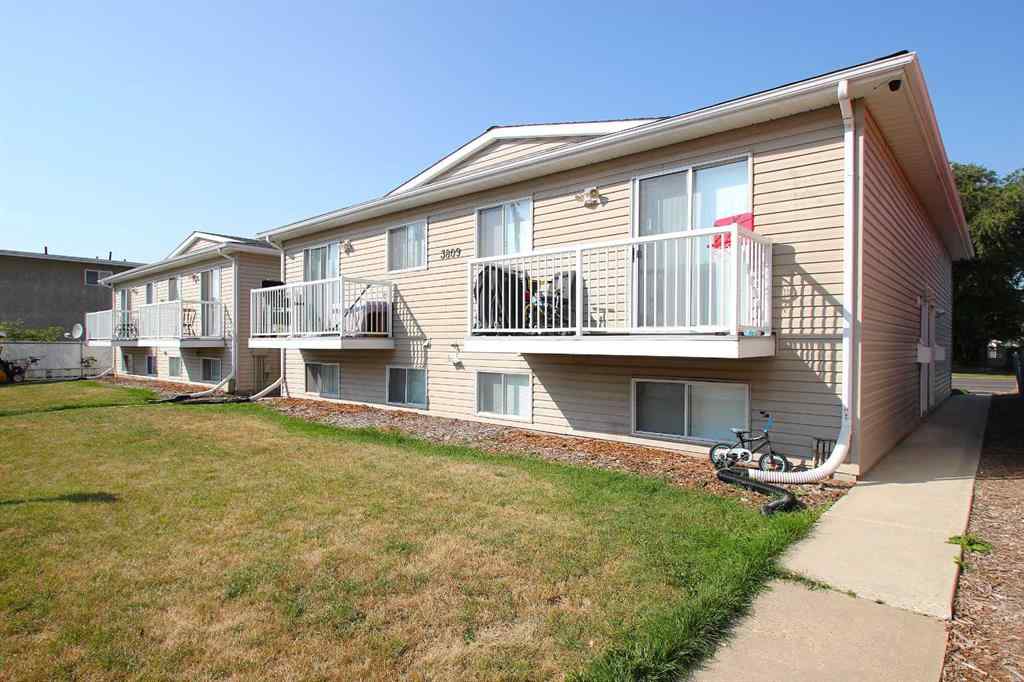 MLS® A2256418 - 3809-3813 50 Street  in Eastview Red Deer, Commercial