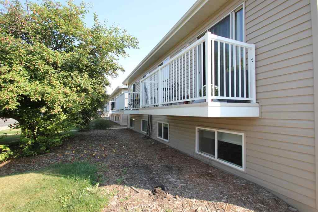 MLS® A2256418 - 3809-3813 50 Street  in Eastview Red Deer, Commercial