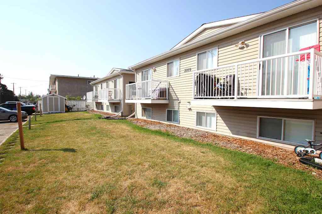 MLS® A2256418 - 3809-3813 50 Street  in Eastview Red Deer, Commercial
