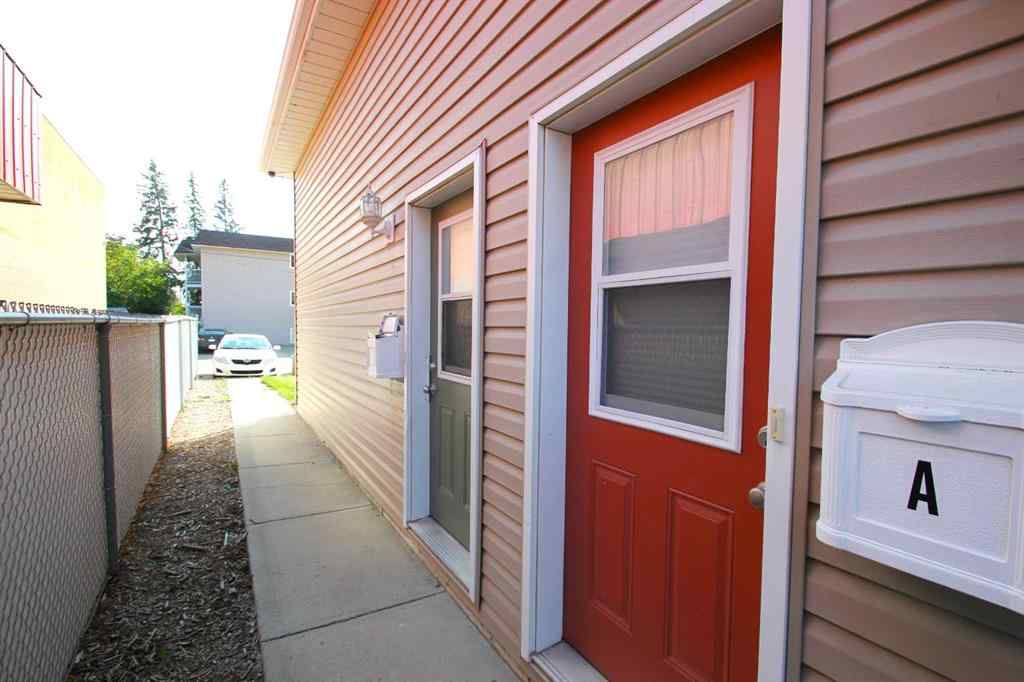 MLS® A2256418 - 3809-3813 50 Street  in Eastview Red Deer, Commercial