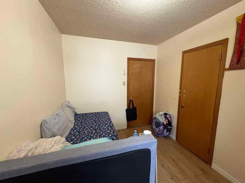 MLS® A2256420 - Unit #1-6 1608 38 Street SW in Rosscarrock Calgary, Multi-Family