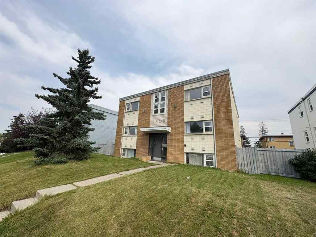 MLS® A2256420 - Unit #1-6 1608 38 Street SW in Rosscarrock Calgary, Multi-Family