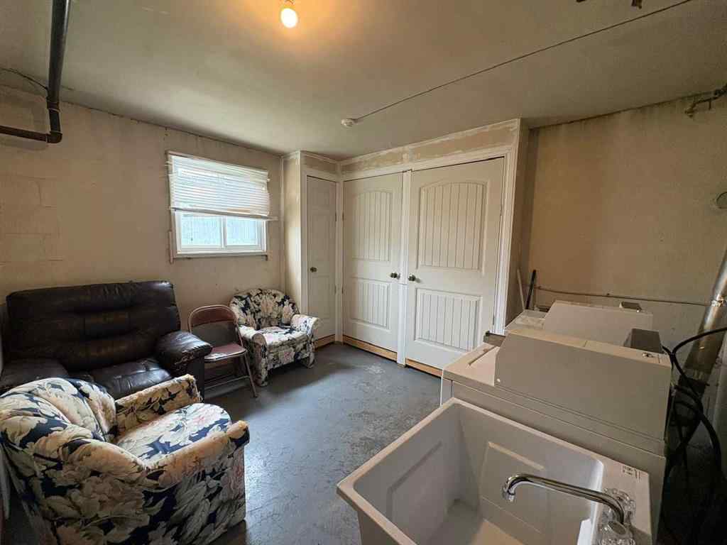 MLS® A2256420 - Unit #1-6 1608 38 Street SW in Rosscarrock Calgary, Multi-Family