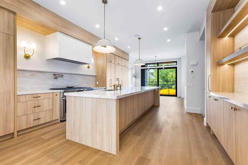 MLS® A2256424 - 2009 28 Avenue SW in South Calgary Calgary, Residential