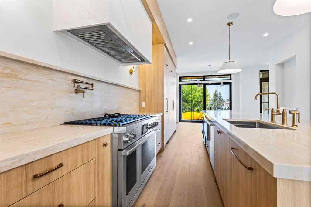 MLS® A2256424 - 2009 28 Avenue SW in South Calgary Calgary, Residential