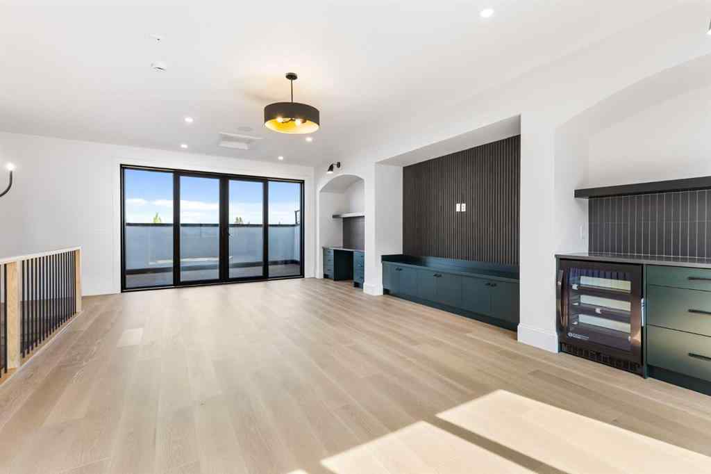 MLS® A2256427 - 2011 28 Avenue SW in South Calgary Calgary, Residential