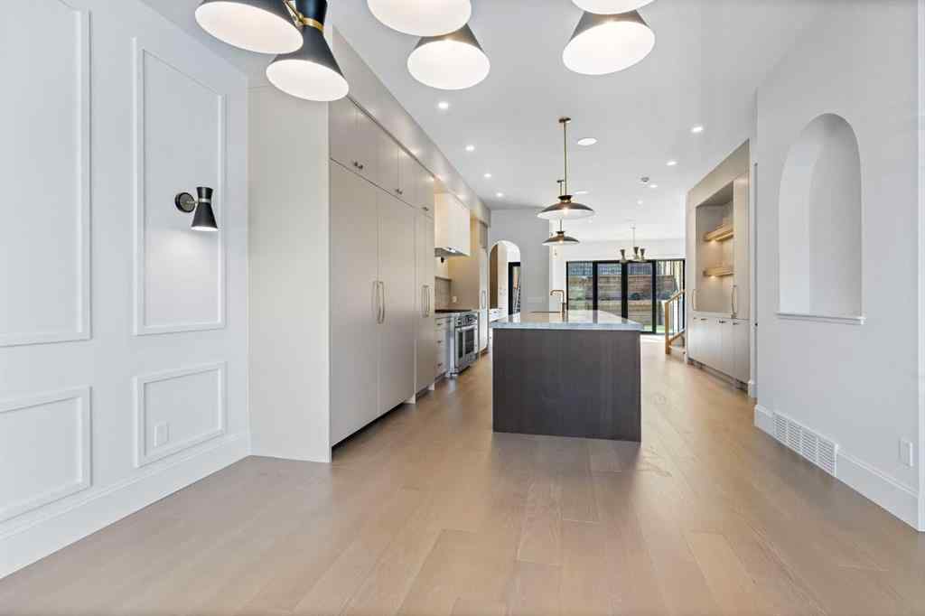 MLS® A2256427 - 2011 28 Avenue SW in South Calgary Calgary, Residential