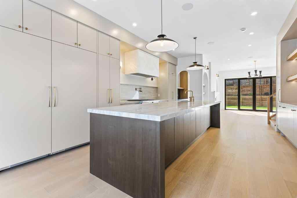 MLS® A2256427 - 2011 28 Avenue SW in South Calgary Calgary, Residential