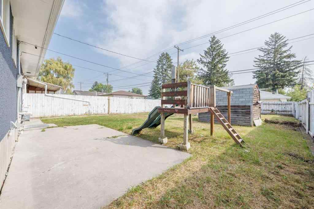 MLS® A2256432 - 2618 41 Street SE in Forest Lawn Calgary, Residential