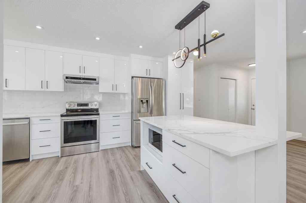 MLS® A2256432 - 2618 41 Street SE in Forest Lawn Calgary, Residential