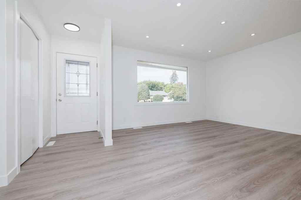 MLS® A2256432 - 2618 41 Street SE in Forest Lawn Calgary, Residential
