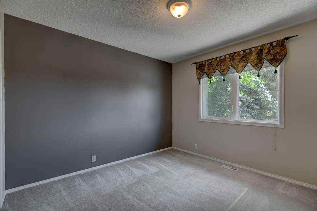 MLS® A2256433 - 3430 Douglasdale Boulevard SE in Douglasdale/Glen Calgary, Residential