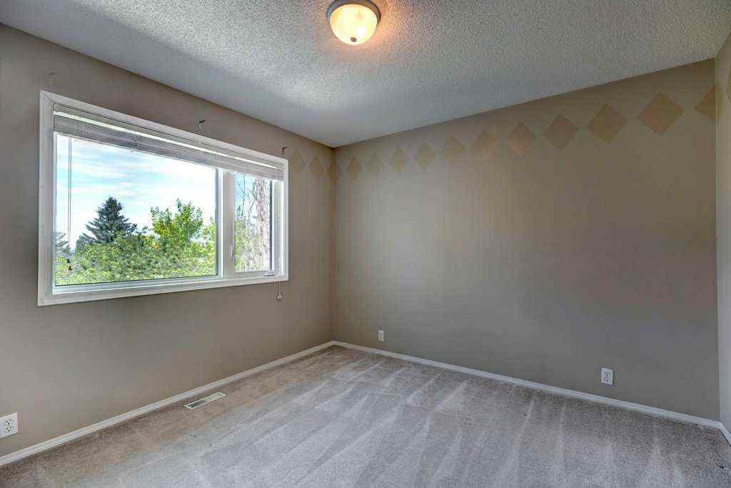 MLS® A2256433 - 3430 Douglasdale Boulevard SE in Douglasdale/Glen Calgary, Residential