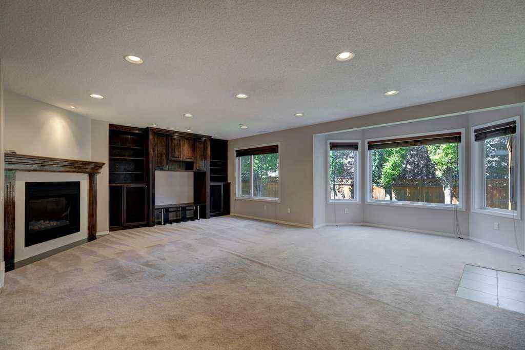 MLS® A2256433 - 3430 Douglasdale Boulevard SE in Douglasdale/Glen Calgary, Residential