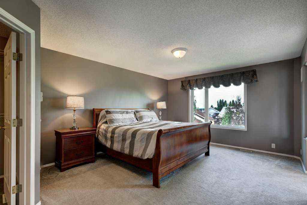 MLS® A2256433 - 3430 Douglasdale Boulevard SE in Douglasdale/Glen Calgary, Residential