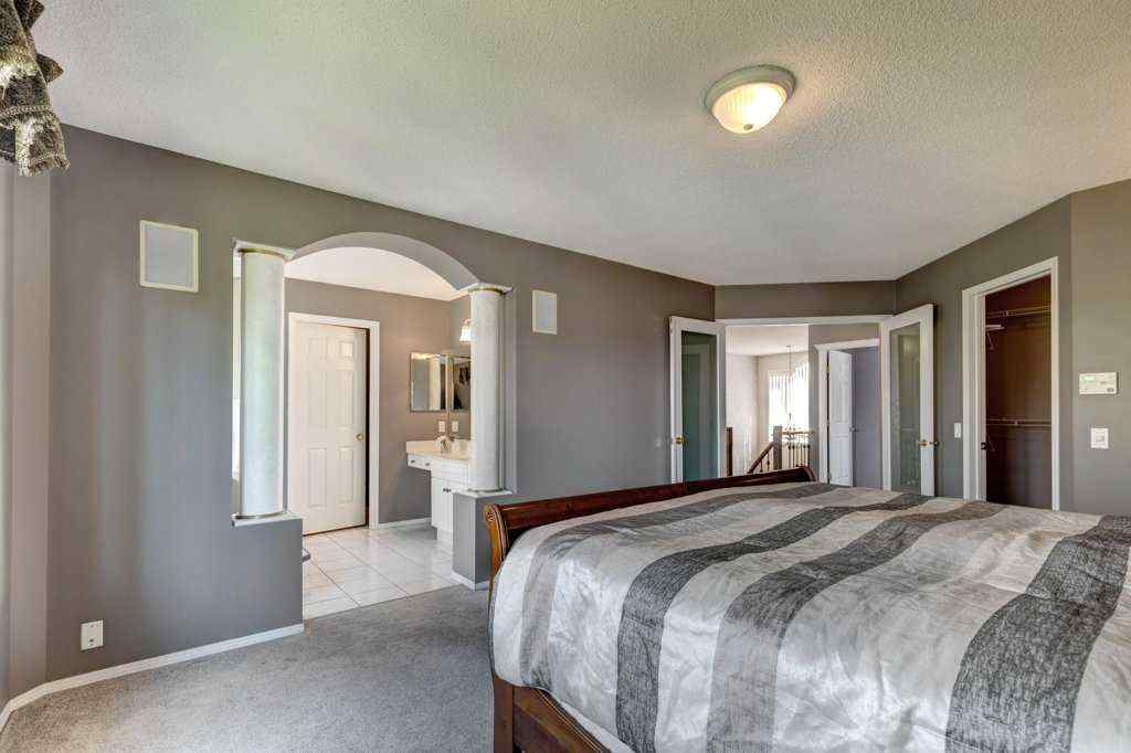 MLS® A2256433 - 3430 Douglasdale Boulevard SE in Douglasdale/Glen Calgary, Residential