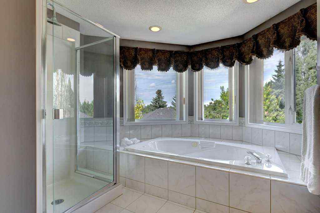 MLS® A2256433 - 3430 Douglasdale Boulevard SE in Douglasdale/Glen Calgary, Residential
