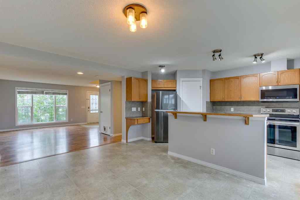 MLS® A2256441 - 124 Prestwick Villas SE in McKenzie Towne Calgary, Residential