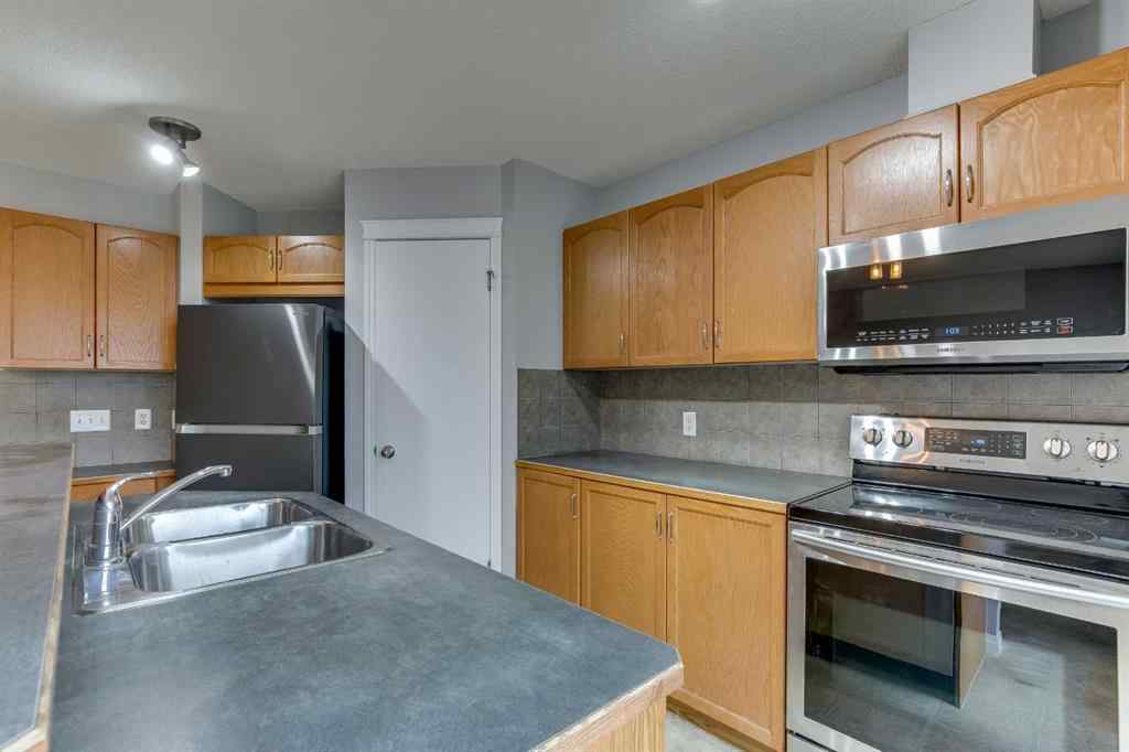 MLS® A2256441 - 124 Prestwick Villas SE in McKenzie Towne Calgary, Residential
