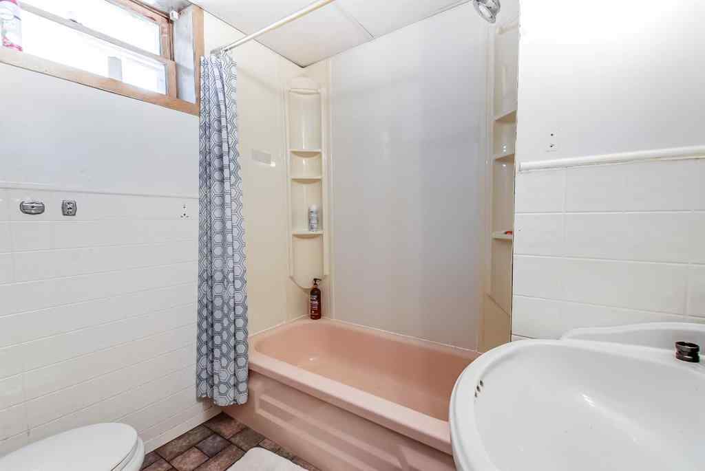 MLS® A2256446 - 76 Bray Crescent SW in SW Hill Medicine Hat, Residential