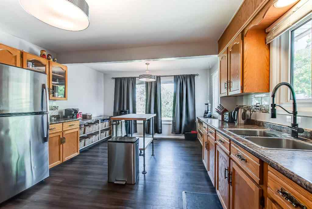 MLS® A2256446 - 76 Bray Crescent SW in SW Hill Medicine Hat, Residential