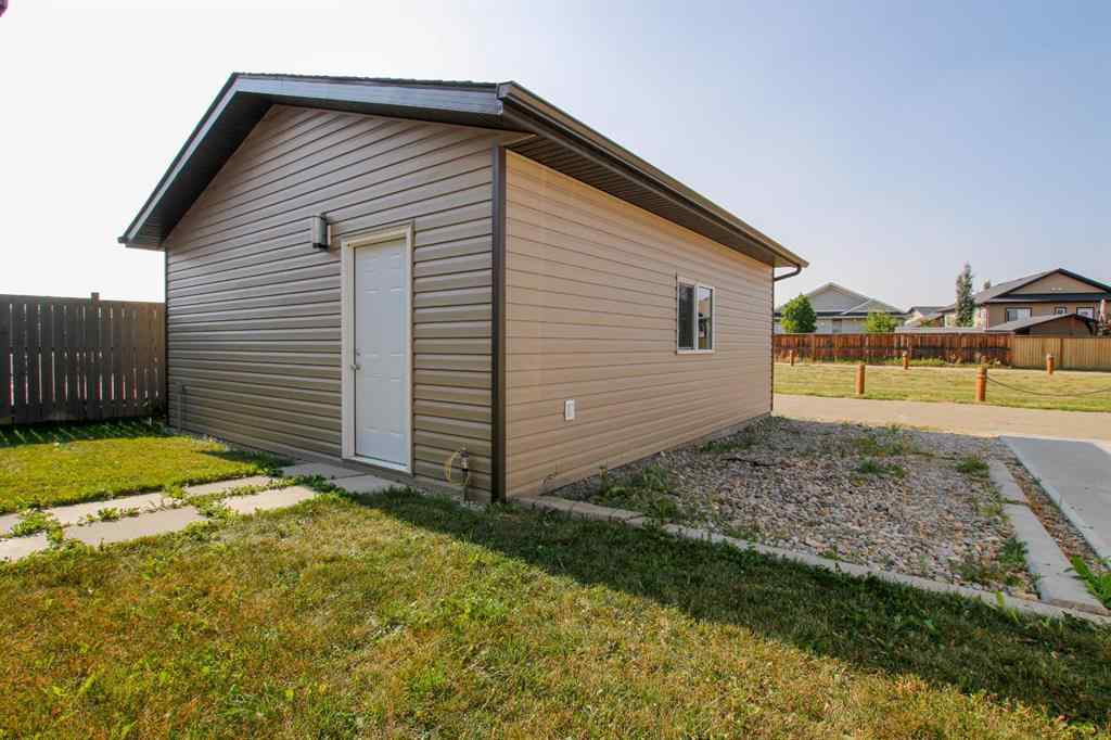 MLS® A2256447 - 14 Radcliff Way  in Ryders Ridge Sylvan Lake, Residential