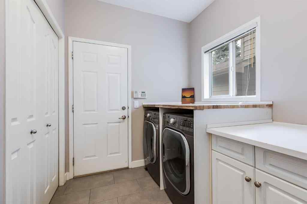 MLS® A2256448 - 14 Chapman Road SE in Chaparral Calgary, Residential