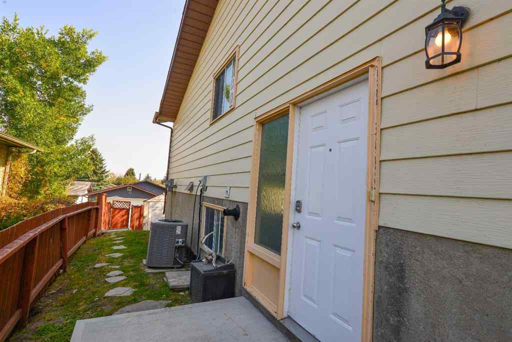 MLS® A2256449 - 8416 Centre Street NE in Beddington Heights Calgary, Residential